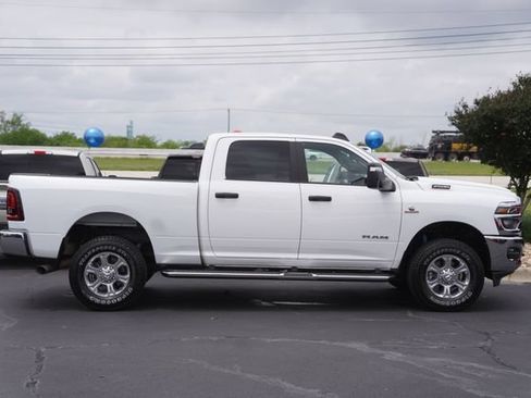 Used 2025 RAM 2500 Big Horn AWD/4WD image 5