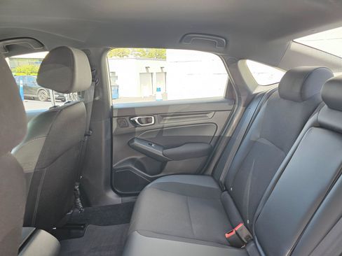 Used 2025 Honda Civic Sport image 19