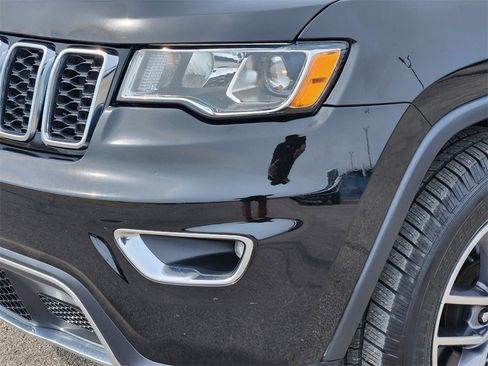 Used 2018 Jeep Grand Cherokee Limited image 9