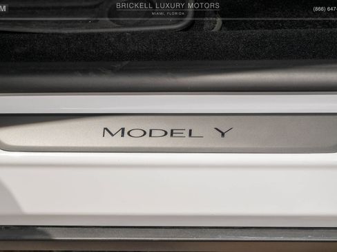 Used 2026 Tesla Model Y Long Range AWD/4WD image 56