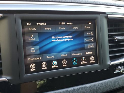 Used 2020 Chrysler Pacifica Touring w/ S Appearance Package image 25