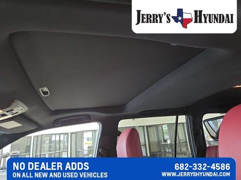 Used 2022 Lexus GX 460 Premium w/ Premium Package AWD/4WD image 8