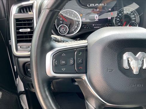Used 2024 RAM 1500 Laramie AWD/4WD image 23