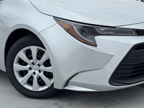 New 2026 Toyota Corolla LE FWD image 10
