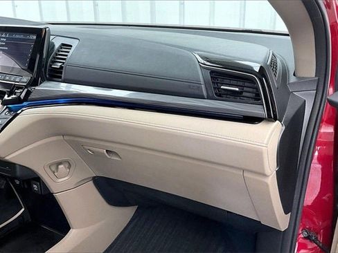 Certified 2024 Honda Odyssey Elite image 18