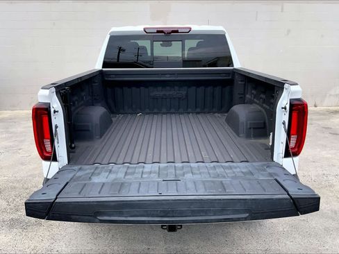 Used 2023 GMC Sierra 1500 AT4 w/ AT4 Premium Package AWD/4WD image 18