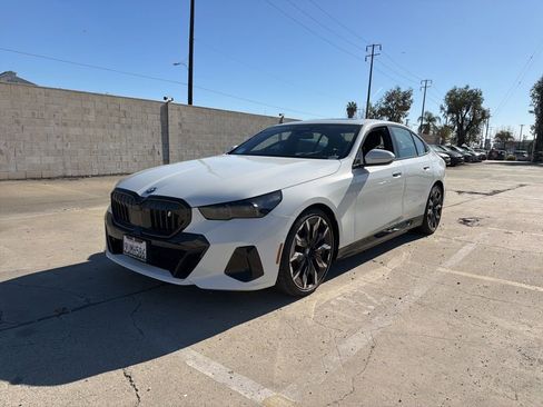 Used 2025 BMW i5 eDrive40i w/ M Sport Package image 1