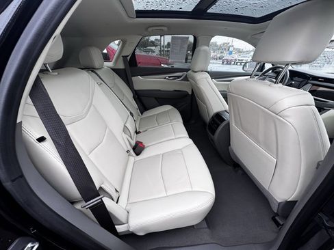 Used 2023 Cadillac XT5 Premium Luxury image 10