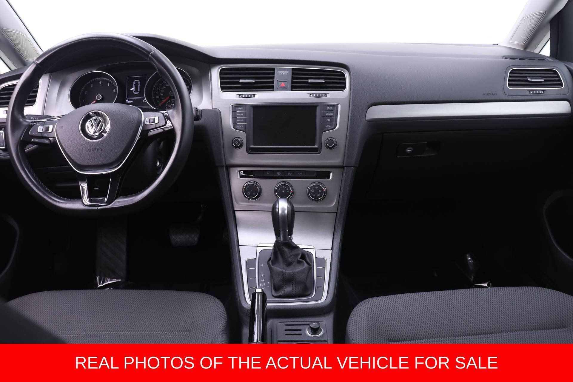 Used 2016 Volkswagen Golf S FWD image 5