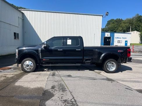 Used 2024 Ford F450 Platinum w/ FX4 Off-Road Package AWD/4WD image 9