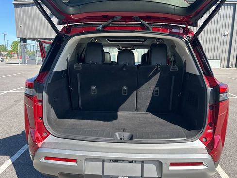 Certified 2023 Nissan Pathfinder SL w/ SL Premium Package FWD image 23
