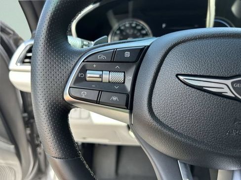 Used 2025 Genesis G70 2.5T RWD image 25