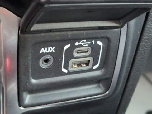 Certified 2024 Jeep Wrangler Unlimited Rubicon AWD/4WD image 19