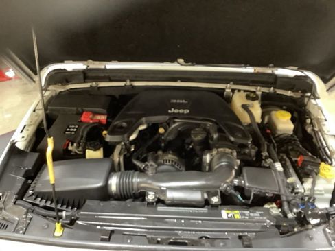 Used 2018 Jeep Wrangler Unlimited Sport S image 17