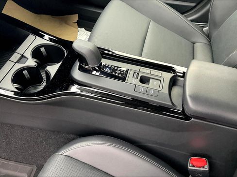 New 2026 Toyota Prius Plug-In Hybrid FWD image 10