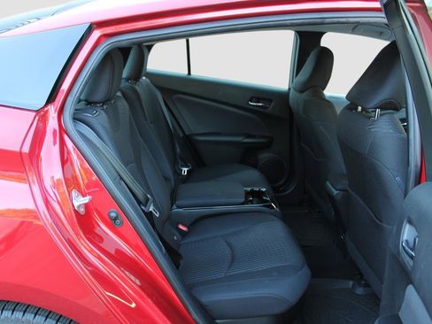 Used 2018 Toyota Prius Prime Plus image 33