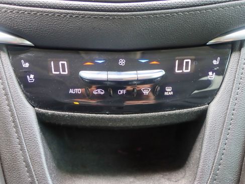 Used 2019 Cadillac XT5 Premium Luxury w/ Driver Assist Package FWD image 38