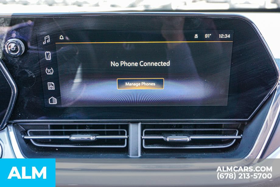 Used 2025 Chevrolet Trax LT FWD image 35