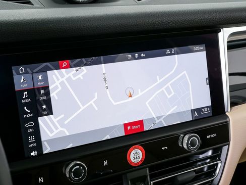 New 2026 Porsche Macan AWD image 15