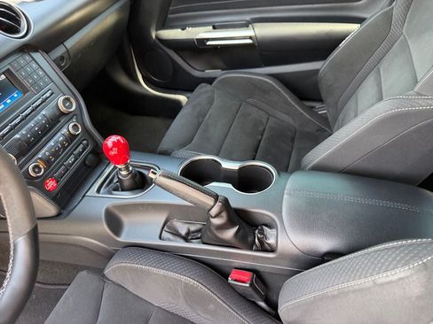 Used 2017 Ford Mustang Shelby GT350 RWD image 18