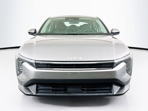 Used 2025 Kia K4 LXS image 2