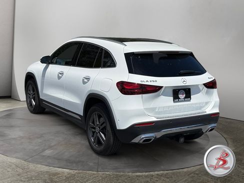 Used 2025 Mercedes-Benz GLA 250 4MATIC image 5
