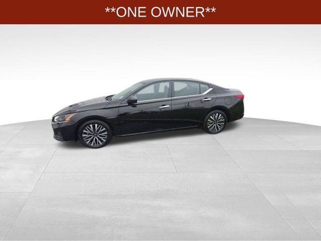 Used 2025 Nissan Altima 2.5 SV FWD image 4