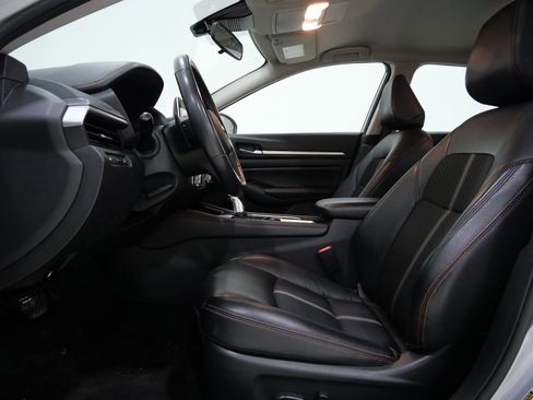 Used 2024 Nissan Altima 2.5 SR image 11