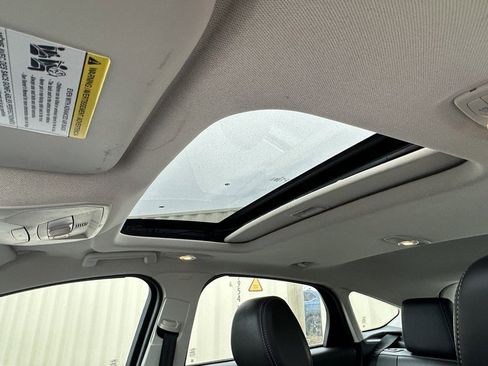 Used 2014 Ford Focus Titanium image 4