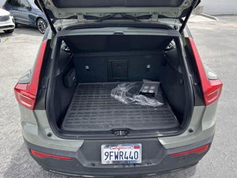 Used 2023 Volvo XC40 Recharge Plus w/ Protection Package Premier AWD/4WD image 7