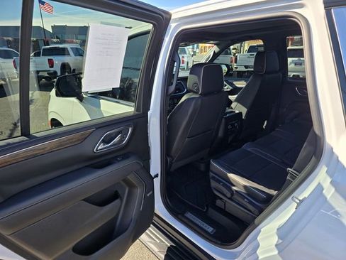 Used 2023 Chevrolet Tahoe Premier w/ Premium Package image 16