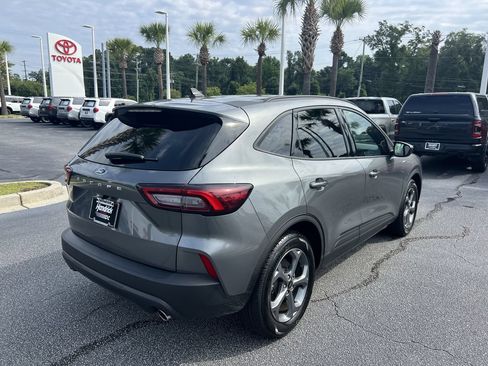 Used 2025 Ford Escape ST-Line FWD image 10
