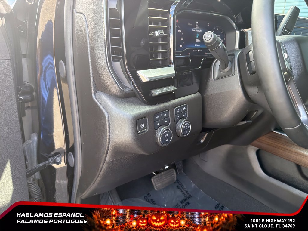 Used 2024 Chevrolet Silverado 2500 High Country w/ High Country Premium Package AWD/4WD image 17