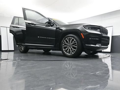 Used 2023 Jeep Grand Cherokee L Summit AWD/4WD image 31