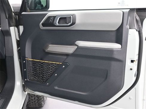 Used 2021 Ford Bronco Badlands image 11