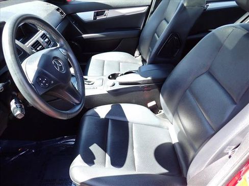 Used 2011 Mercedes-Benz C 300 4MATIC Sedan image 10