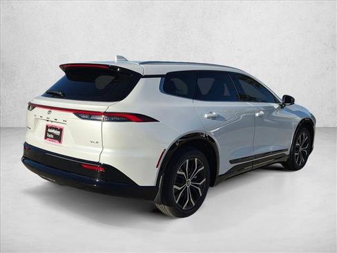 New 2026 Toyota Crown Signia image 2