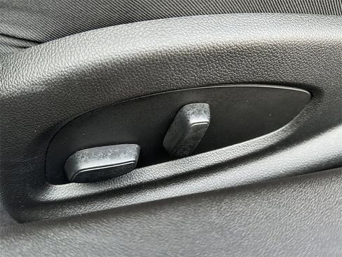 Used 2022 Chevrolet Camaro LT w/ RS Package image 18