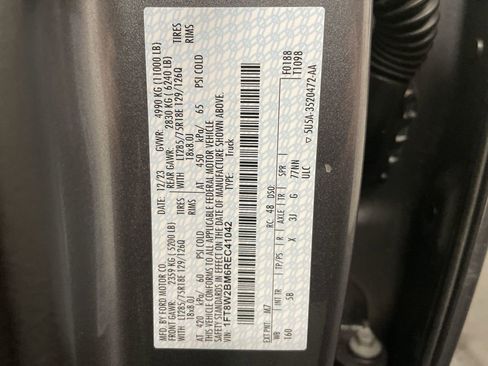 Used 2024 Ford F250 Lariat w/ Lariat Ultimate Package AWD/4WD image 29