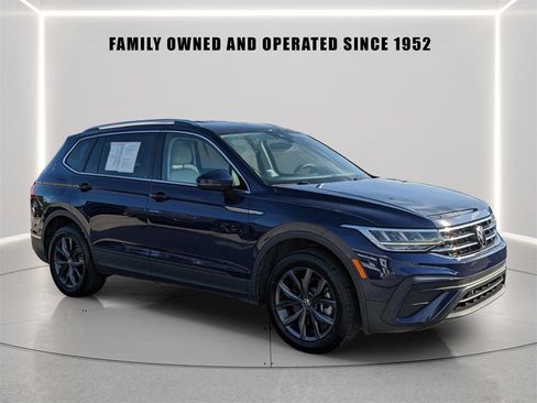 Certified 2023 Volkswagen Tiguan SE image 5