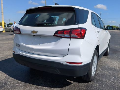 Used 2023 Chevrolet Equinox LS image 4