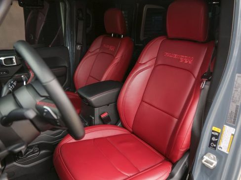 Used 2024 Jeep Wrangler Unlimited Rubicon 392 image 5