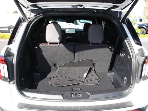 Certified 2025 Ford Explorer Platinum RWD image 24