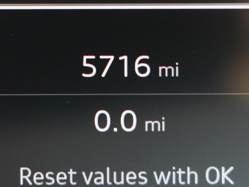 Certified 2025 Audi Q5 Premium w/ Convenience Package image 20