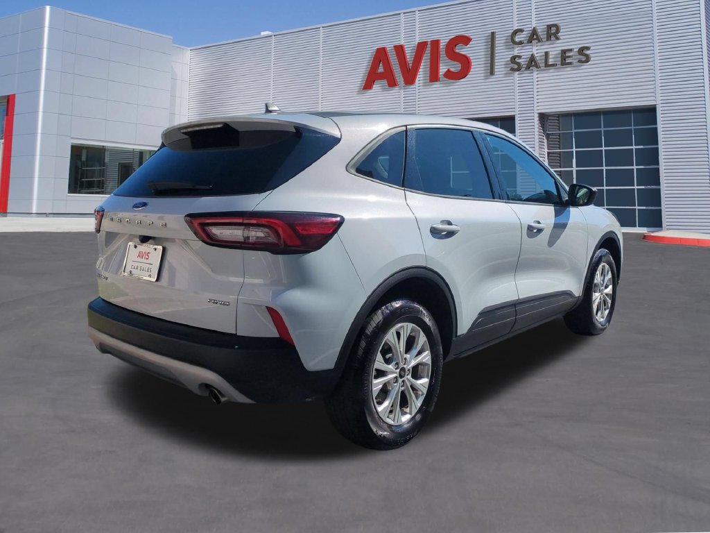 Used 2025 Ford Escape Active AWD/4WD image 5