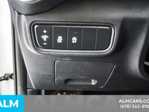 Used 2025 Kia Soul LX w/ LX Technology Package FWD image 24