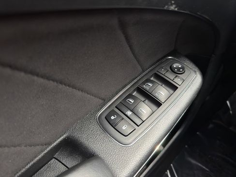 Used 2020 Dodge Charger SRT Hellcat w/ Harman/Kardon Audio Group RWD image 11
