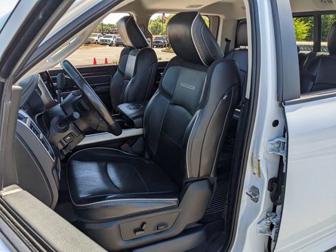 Used 2023 RAM 2500 Laramie AWD/4WD image 44
