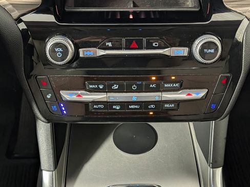 Certified 2022 Ford Explorer Limited RWD image 15