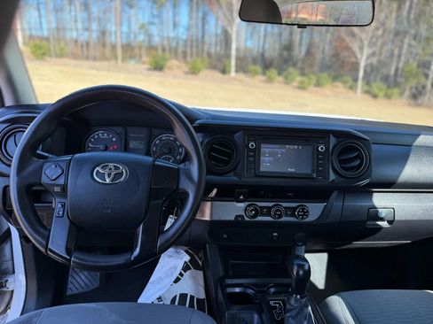 Used 2016 Toyota Tacoma SR image 20